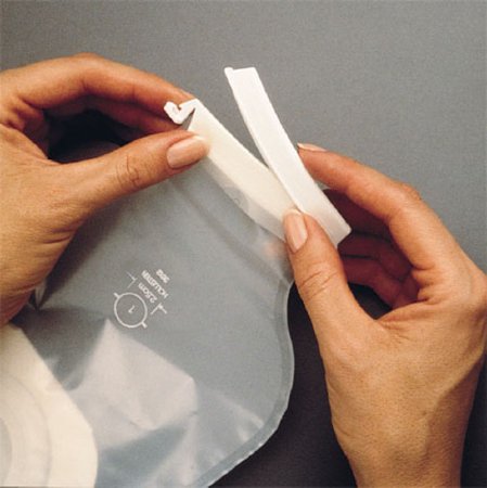 hollister-drainable-pouch-clamp